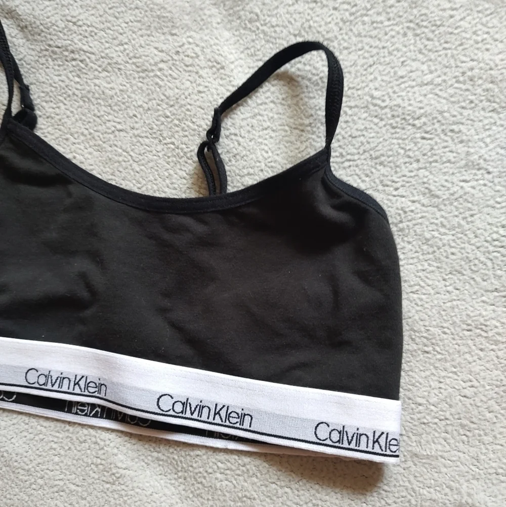 Calvin Klein calvin klein